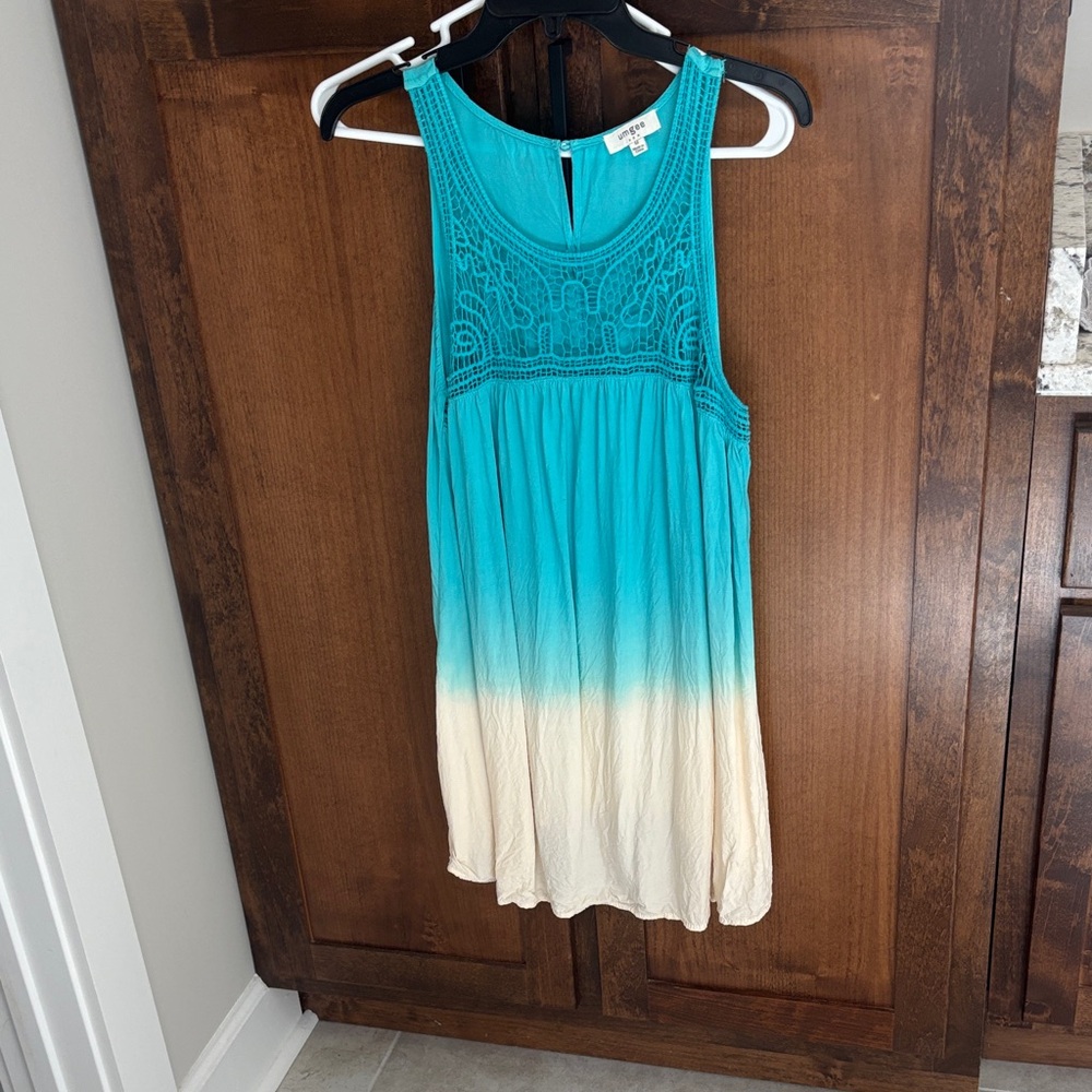 Sleeveless Teal and Cream Women's Top